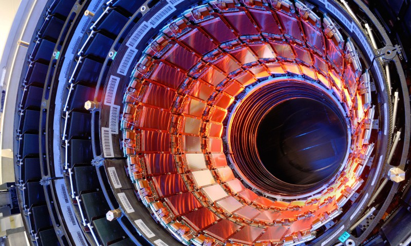 Collider-Large-Hadron-480x800